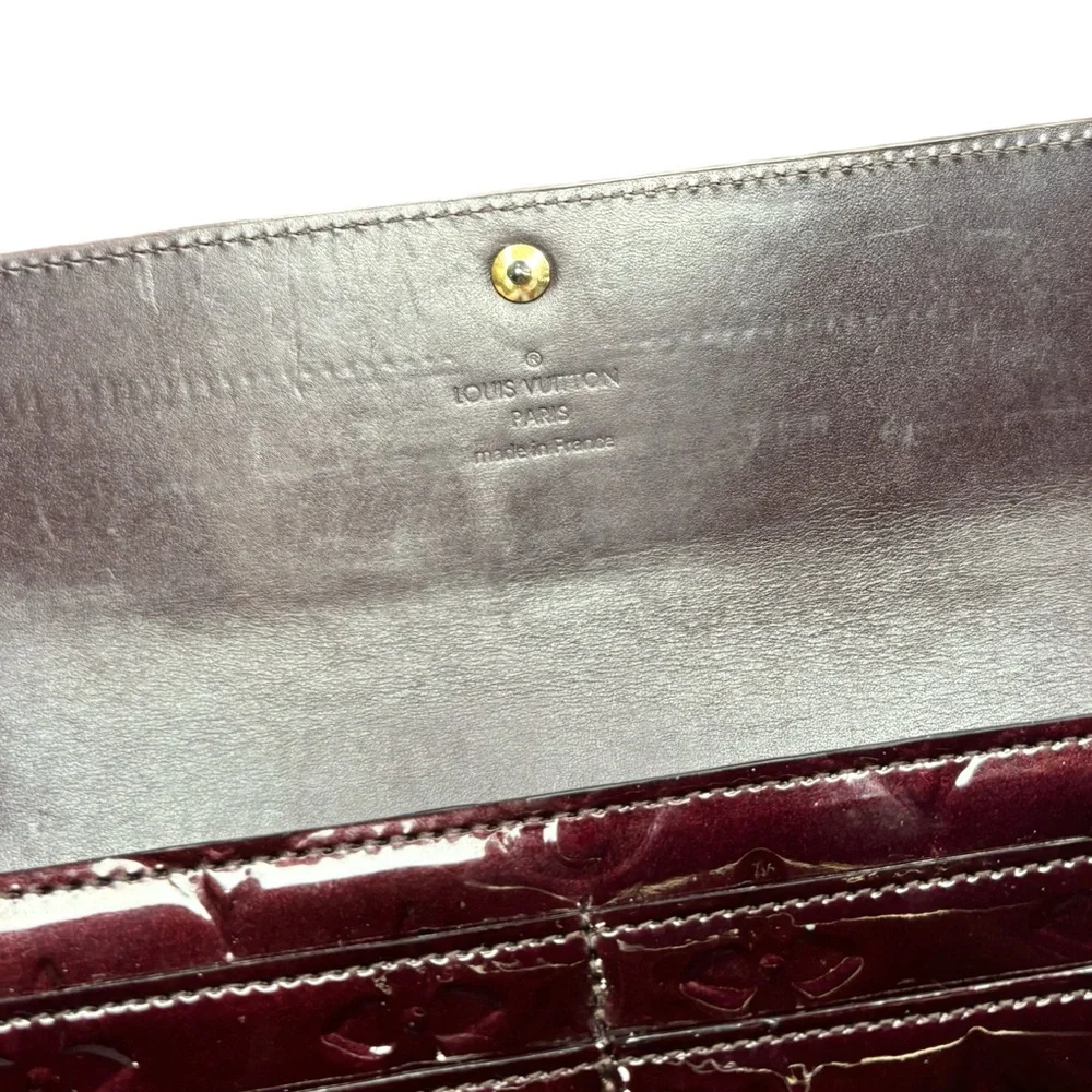 Authentic Louis Vuitton Amarante Vernis Sarah wallet
